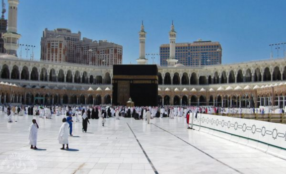 بالفيديو..هل تعرف ما هو سر برودة رخام الحرم المكي ؟
