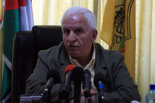 تسريب صوتي لـ"الأحمد" يبرئ دحلان ويصف فتح بـ"العاهرة"