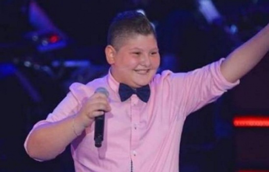 بالفيديو- نجم The Voice Kids زين عبيد يكرّم الراحل ملحم بركات على طريقته ويشعل المواقع!