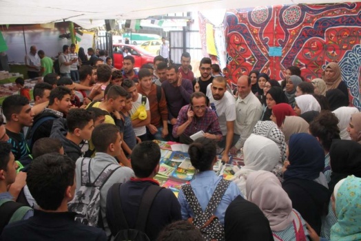بالصور..مكتبة عصفور تنظم مسابقة ثقافية داخل معرض الكتاب "جنين تقرأ"