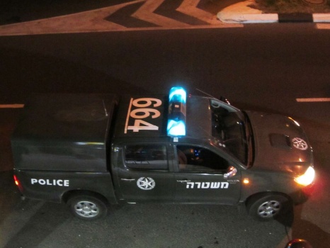 جنين:الشرطة الإسرائيلية تحرر مخالفات سير تعسفية مدخل يعبد وتعيق تحركات المواطنين