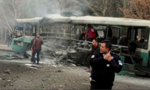 اللحظات الأولى لانفجار الحافلة في "قيصرية" وسط تركيا