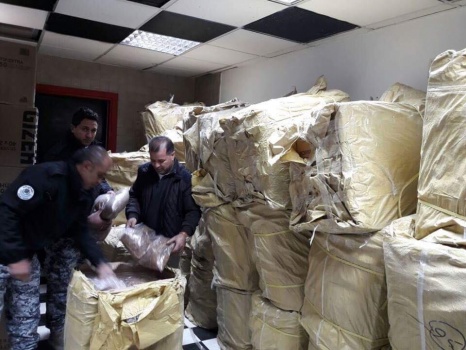 بالصور..ضبط 3 أطنان من الدخان غير المصنع والمهرب في بيت لحم