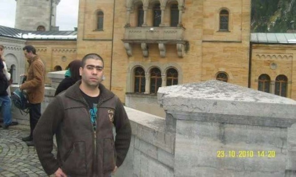 والد طبيب فلسطيني قتل بحادث اطلاق نار: سنتبرع بأعضاء ابننا