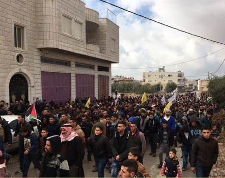 بني نعيم وبيت أمر وبيت أولا تُشيع جثامين 4 شهداء