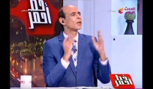 بالفيديو.. مذيع مصري يطرد ضيفه على الهواء