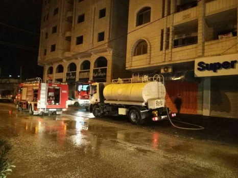 طولكرم:صوبة حطب تتسبب بحريق منزل والدفاع المدني يسيطر عليه (صور)