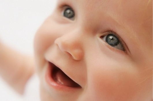 ابتسامتك لها 5 فوائد سحرية على صحتك