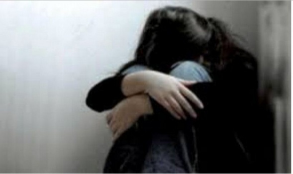 شاهد بالفيديو : مساعدة مالية تسببت باغتصاب سيدة في غزة !