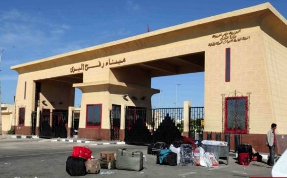 عطفاً على تحسُن عمل المعبر... هل تغيرت سياسة مصر تجاه غزة؟ وكيف ستكون العلاقة في 2017؟