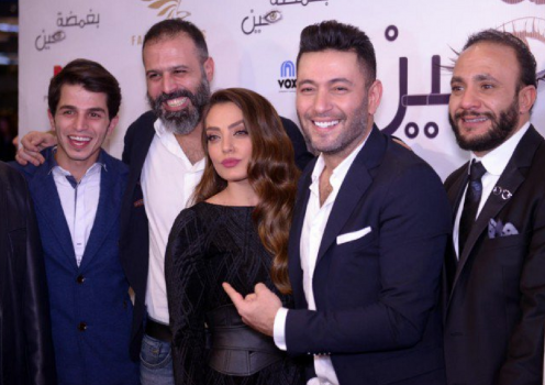 زياد برجي يتخلى عن الغناء وشبيهة أنجلينا جولي تخطف قلبه بـ"غمضة عين"