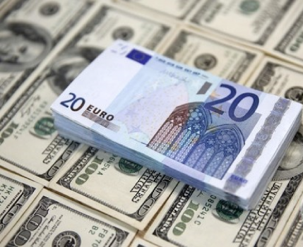 الحكومة ترفع الحظر عن اموال نقابات العمال