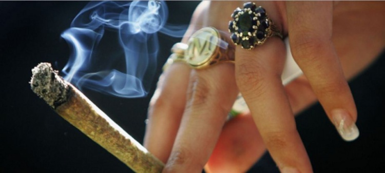 خريطة للدول الأكثر تدخيناً للحشيش في العالم.. 3 دول عربية من بينها