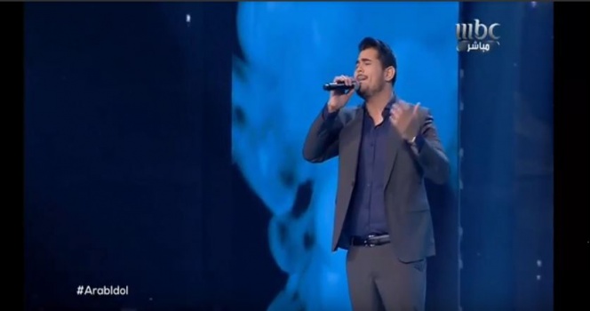 شاهد الفيديو: امير دندن يشعل مسرح اراب ايدول باغنية " على الله تعود"