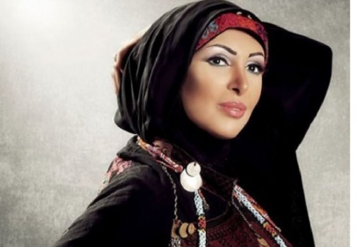 بالصور.. شاهيناز مثيرة بعد خلع الحجاب
