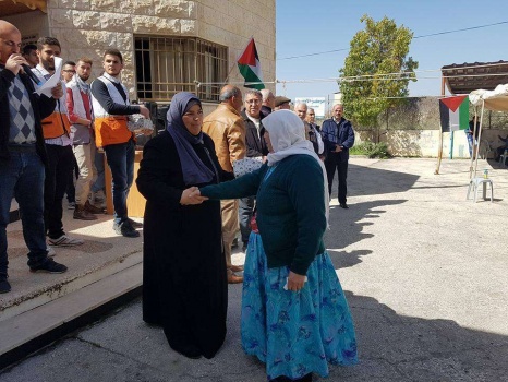 تكريم اهالي 27 أسيرا في بلدة جبع جنوب جنين