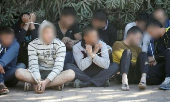 فيديو: الشرطة الإسرائيلية تعتقل 8 عمال من جنين في مدينة أم الفحم