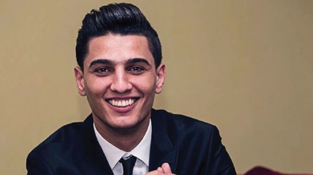 تعرف على أغرب تصرفات المعجبين مع النجوم