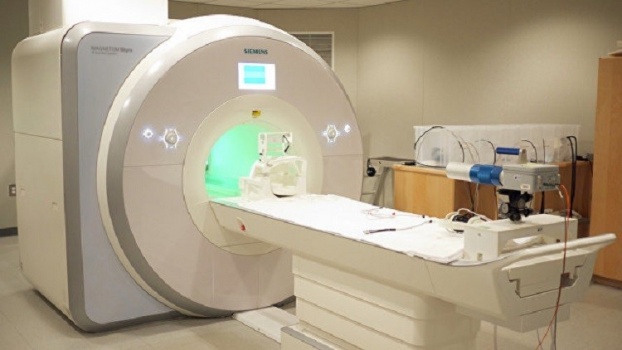جهاز الأشعة قد يقتلك.. وفاة سيدة تركية بسبب الـ MRI