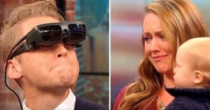 فيديو: شاهدوا ردة فعل هذا الرجلٌ الأعمى عندما رأى وجه زوجته للمرة الأولى!