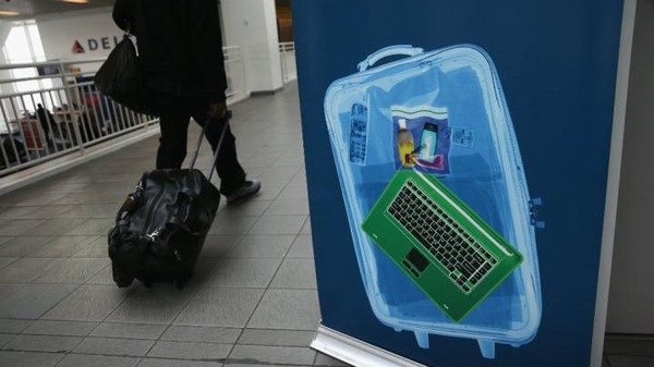 واشنطن تمنع الإلكترونيات بمقصورات رحلات من الشرق الأوسط