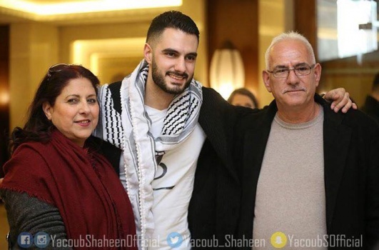 شاهد: وصول محبوب العرب يعقوب شاهين الى فلسطين