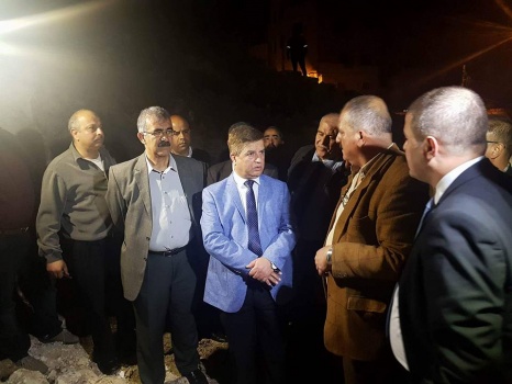 وزير الصحة يقوم بزيارة مفاجئة لمستشفى طولكرم