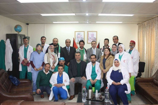 صور: وفود طبية تجري 50 عملية جراحية معقدة في 3 مستشفيات حكومية