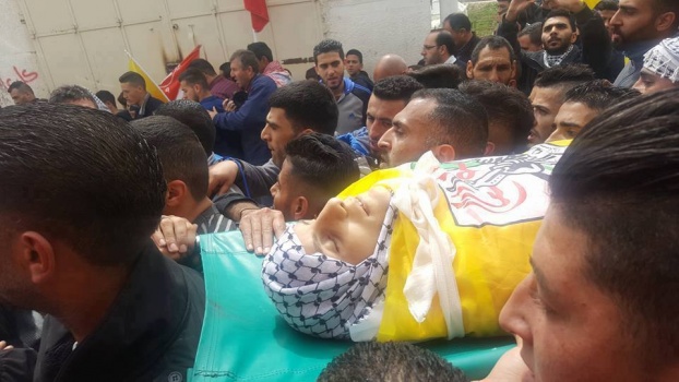 مواجهات مع قوات الاحتلال بعد تشييع جثمان الشهيد "ابو غازي" في العروب