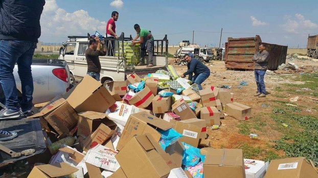 اتلاف كمية من السلع الغذائية والمشروبات منتهية الصلاحية في جنين