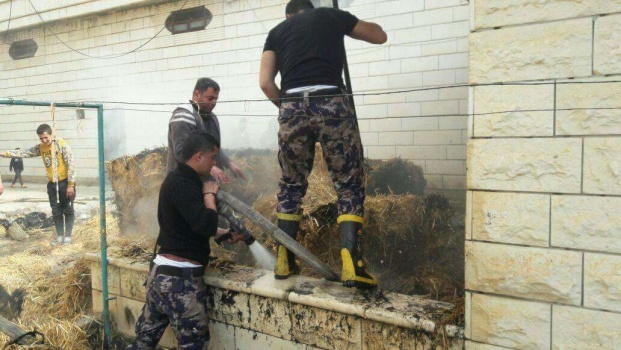 إخماد حريق بالات قش حجم كبير في بلدة قباطية جنوب جنين