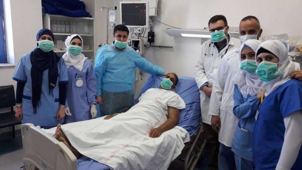 زوجتان تهبان كليتيهما لأزواجهن في مجمع فلسطين الطبي