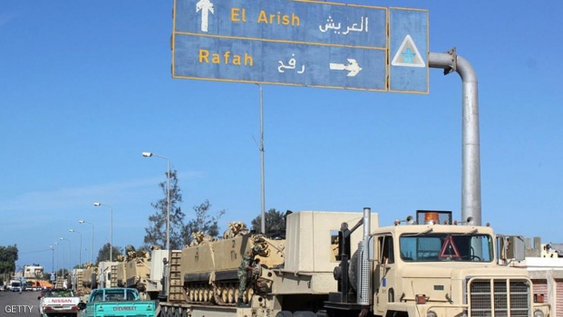 مقتل 10 جنود مصريين بانفجارين وسط سيناء