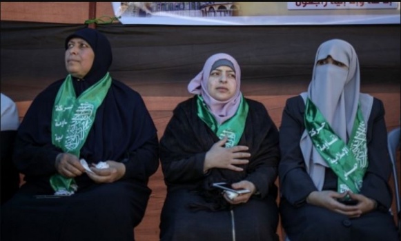 زوجة الشهيد مازن فقهاء تتحدث عن اللحظات التي سبقت اغتيال زوجها بعد نزهة عائلية