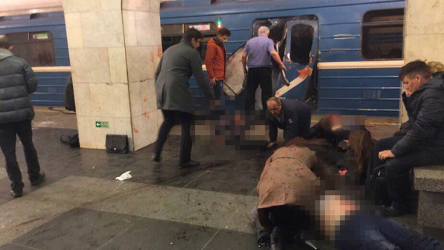 عدد كبير من القتلى والجرحى جراء تفجير مزدوج في مترو سان بطرسبورغ بروسيا - فيديو
