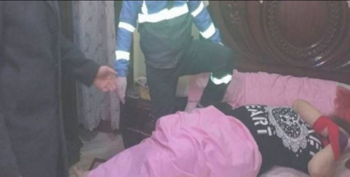شاب يذبح زوجته الحامل بتوأم ويكتب أسماء الرجال الذين تخونه معهم على جدار غرفة النوم!
