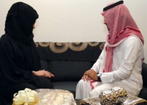 شاهد.. أغرب 7 شروط طلبها سعوديون مهوراً لبناتهم