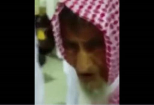 ضرير لم يفارق الحرم المكي منذ نحو 100 عام