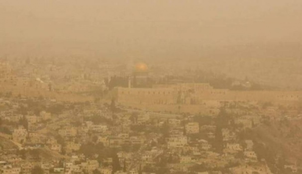 حالة الطقس: أجواء خماسينية مغبرة والفرصة مهيأة لسقوط أمطار في ساعات المساء