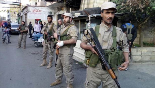 مصرع شخصين واصابة 15 باشتباكات مسلحة بمخيم عين الحلوة