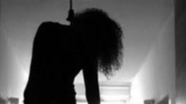 فاجعة: طالبة تضع حدا لحياتها شنقا بمنزل جدتها بسبب الثانوية
