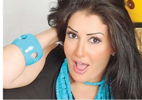 بالفيديو - مصريّ يطلق زوجته بسبب غادة عبد الرازق!