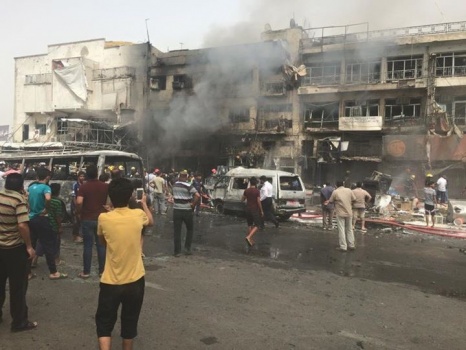 27 قتيلا على الأقل في تفجيرين إرهابيين ببغداد