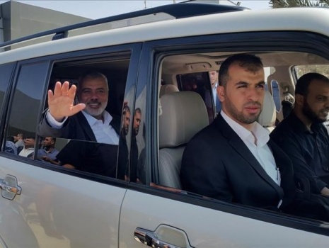 قيادي في حماس : "هنية" سيغادر غزة قريبا وسيمكث فترة طويلة في الخارج