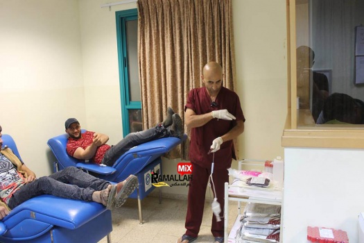 بالصور..حملة للتبرع بالدم في جنين