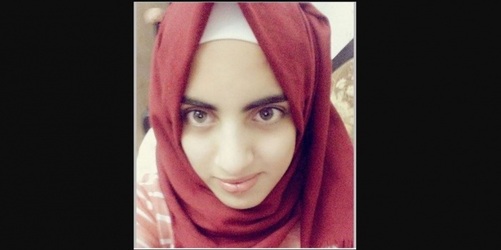 الطفلة آية عمرو.. اعتقلت بزعم نية الطعن والأم تفند رواية الاحتلال