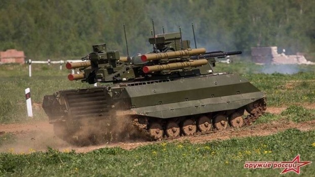 فيديو وصور : الجيش الروسي يتزود بروبوت قتالي وزنه 10 أطنان
