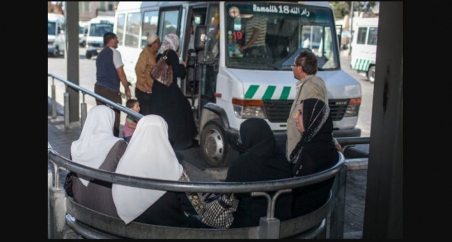 حافلات فلسطينية ستنقل المصلين من الضفة الى القدس للمرة الاولى منذ عشرين عاماً