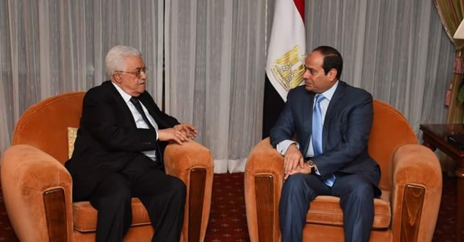 الرئيس عباس لـ"السيسي": حل القضية الفلسطينية سيجلب الخير للمنطقة