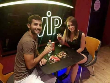 عائلة حارس السفارة القاتل تهجر بيتها بعد كشف هويته